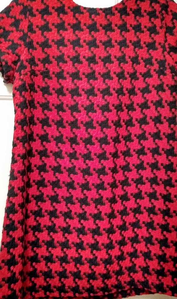 Retro-Inspired Patterned Shift Dress - image 3